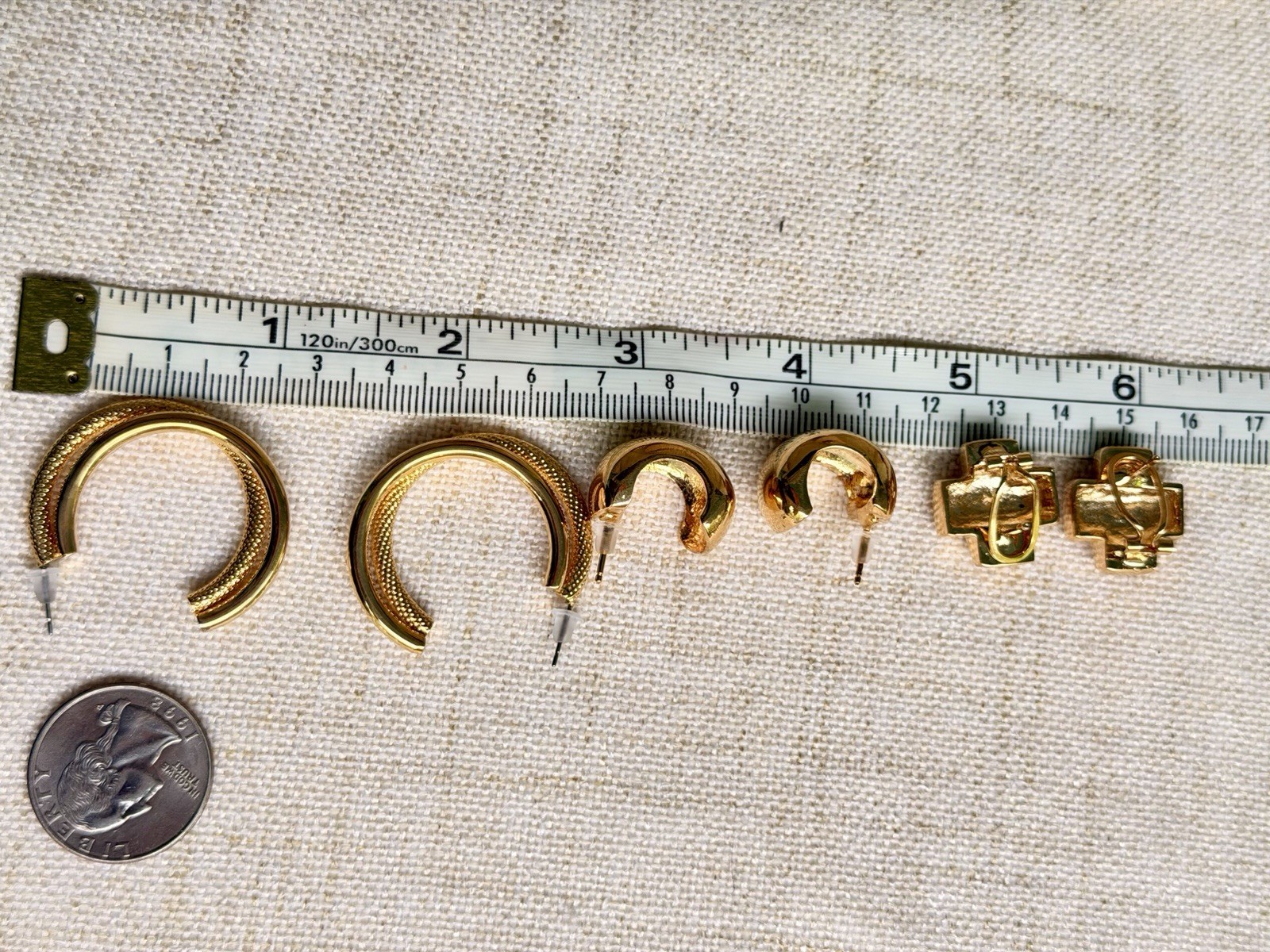 Lot of 4 Pairs Gold Tone Pierced Earrings Hoops Chunky Textured Studs Unsign