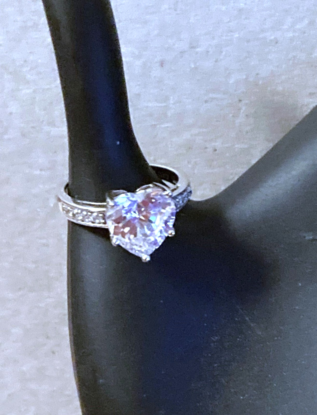 STAUER DIAMONDAURA HEART WITH SIDE STONES TOTAL 3.75CTS 925 STERLING SILVER SZ7