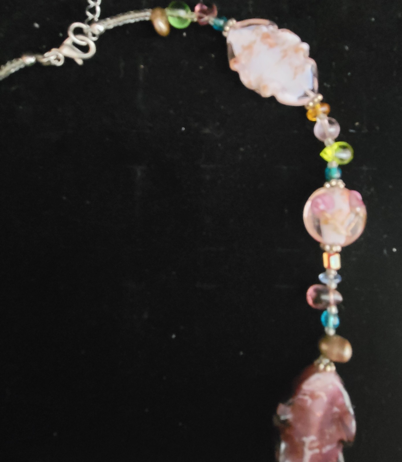 Vintage Premier Designs “Lavender Rose” 16″ Art Glass & Pearl Necklace
