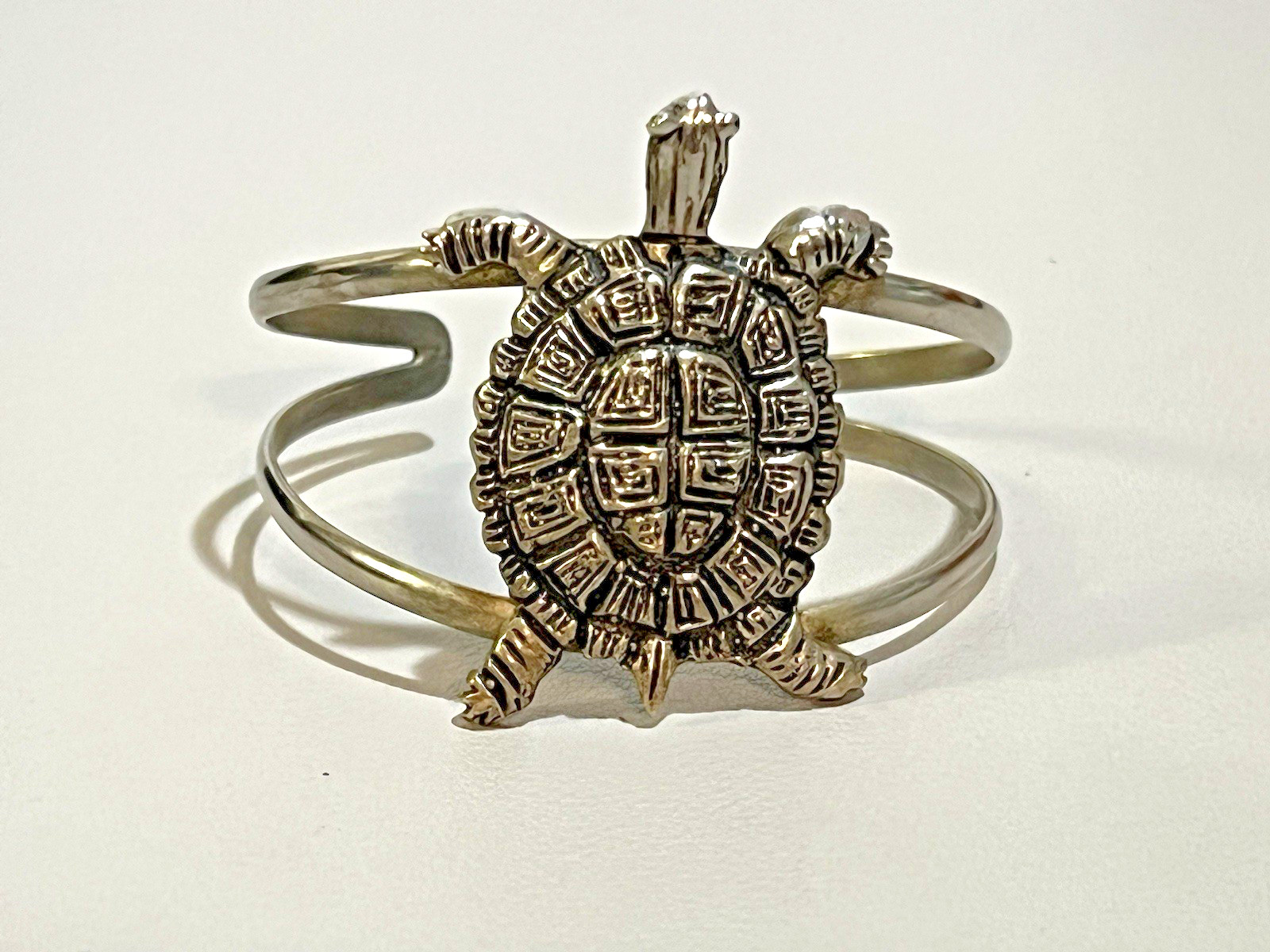 Large Silver Tone Metal Turtle Reptile Fashion Cuff Bracelet
