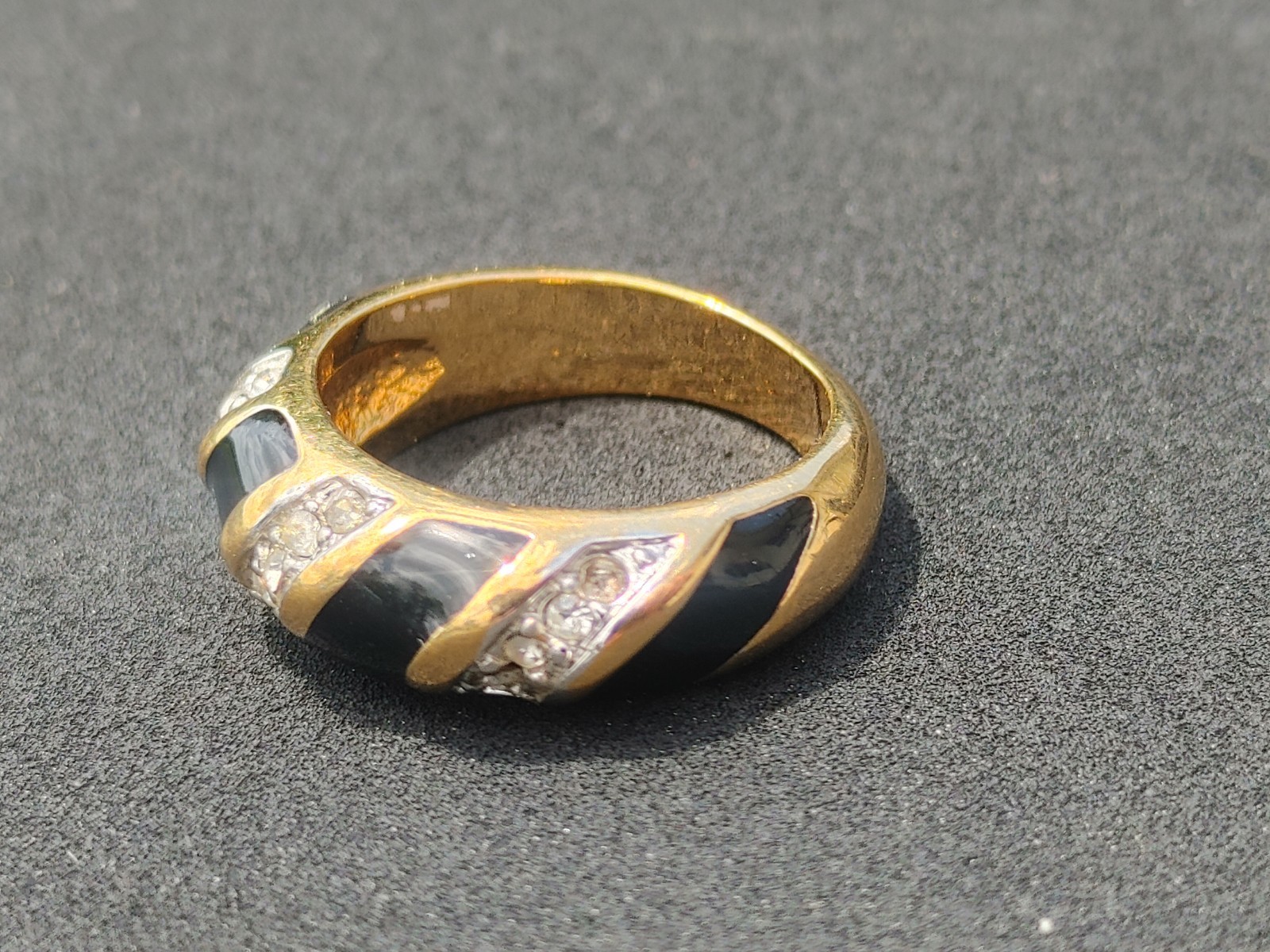 18 kt GE black and gold stripes ring size 8 yellow gold electroplated cz