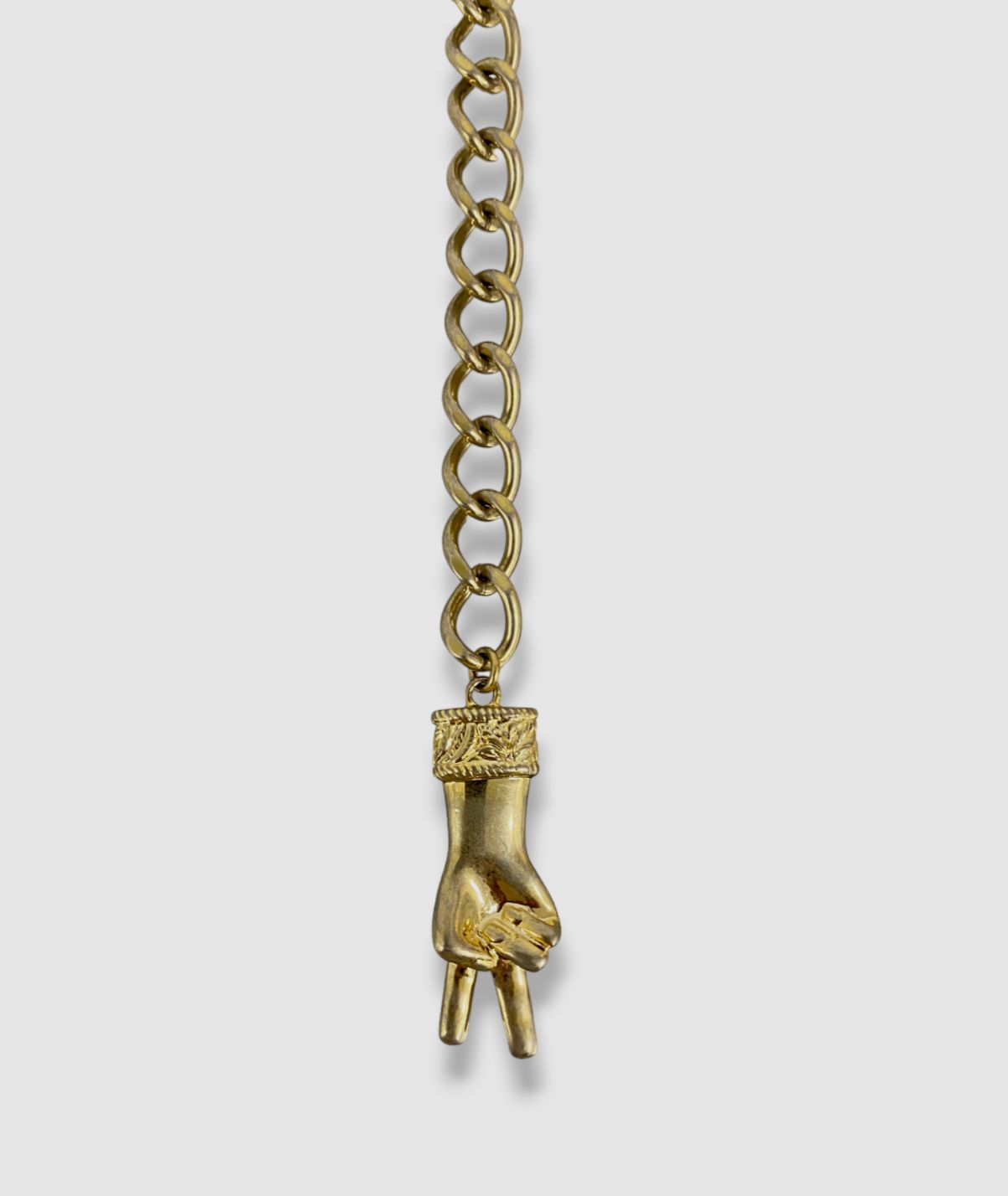 $610 Gucci Women’s Gold Lariat Peace Sign Necklace