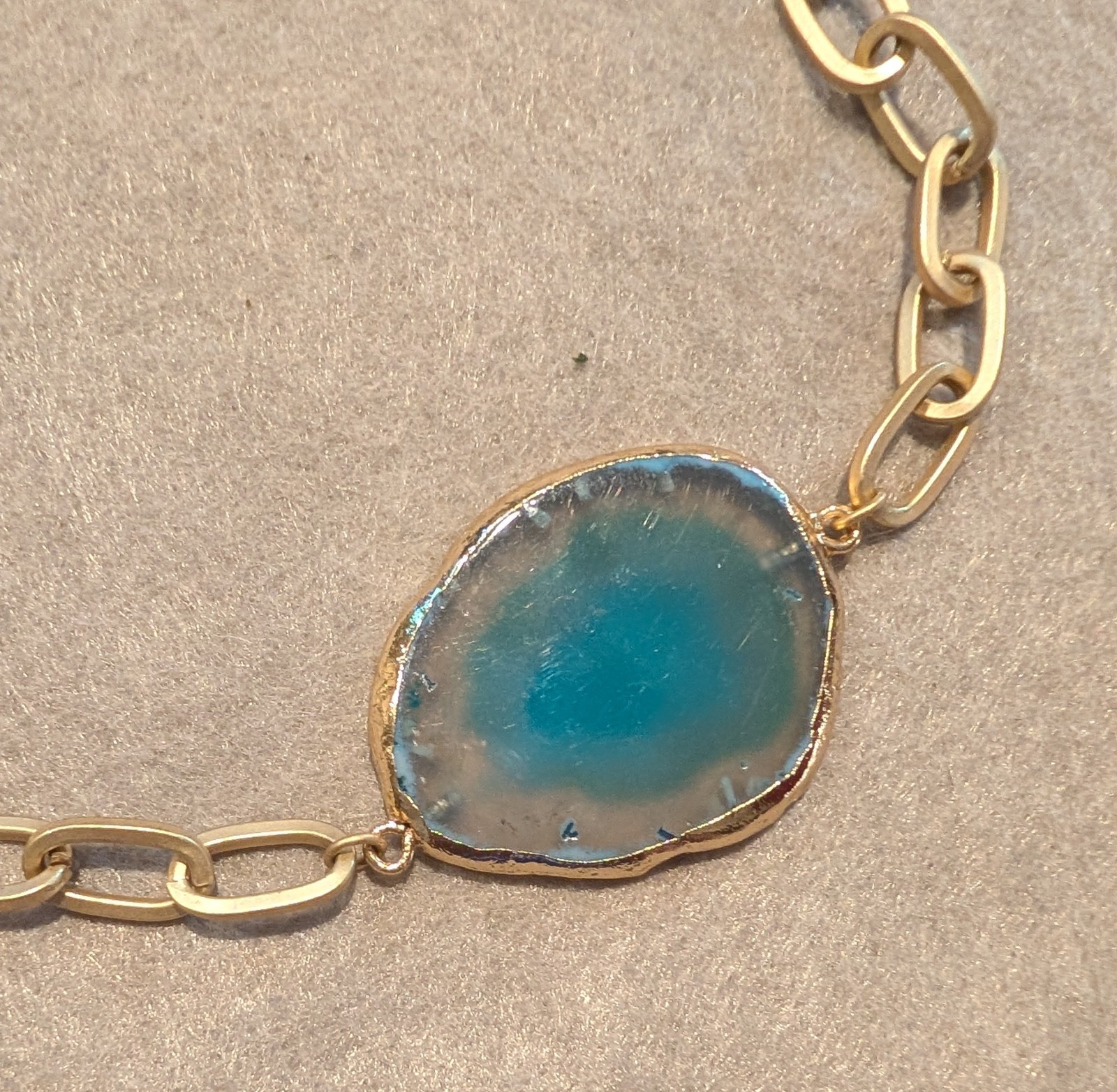 Gold Tone Oval Link Chain Bracelet Blue Agate Oval Bezel Toggle Closure
