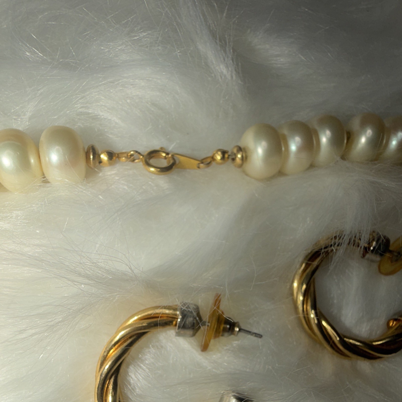 Gold Tone Twisted Hoop Post Earrings Round Metal No Stone Friction Back