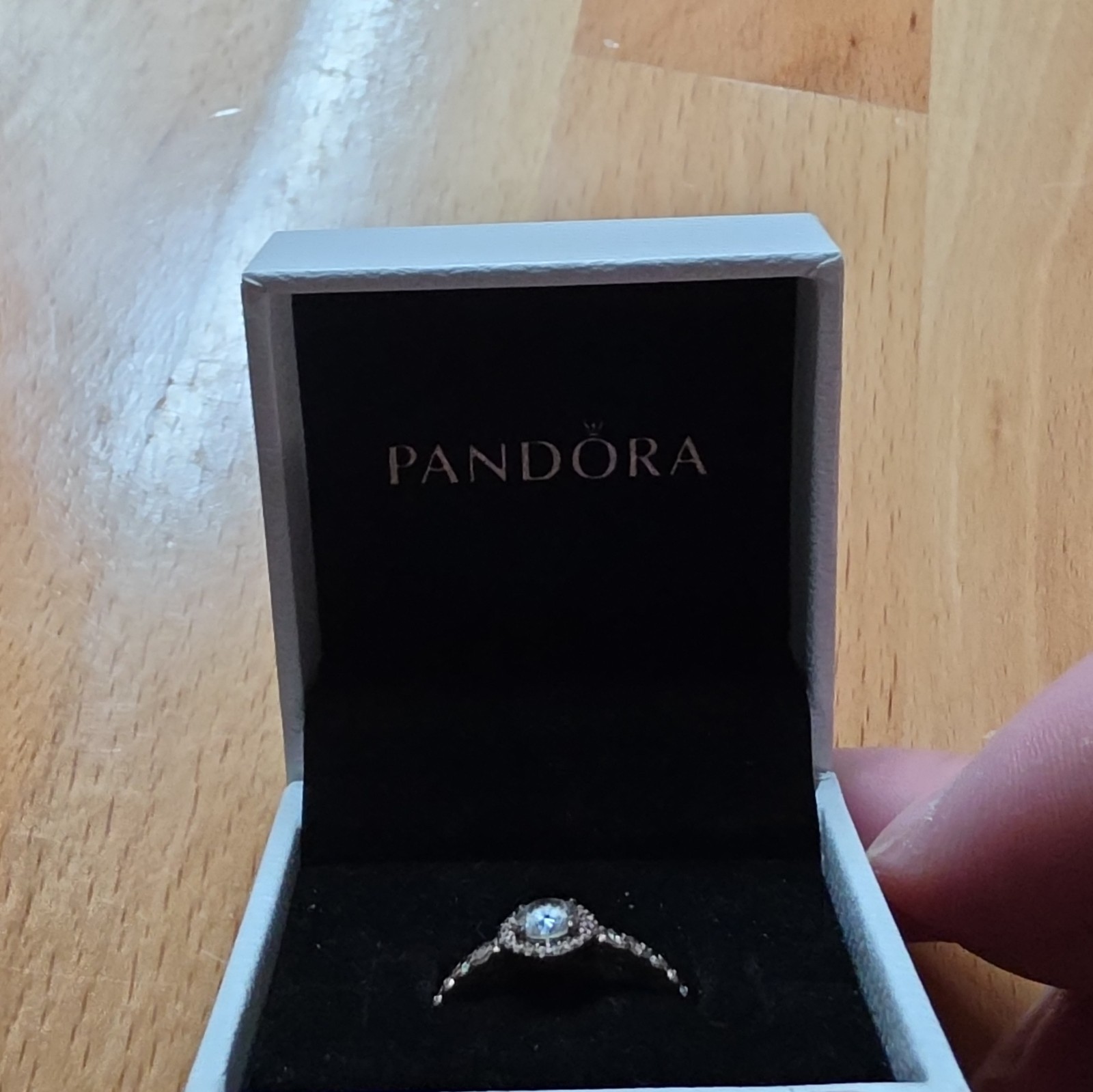 PANDORA Rose Gold Tone Round Clear Stone Band Ring Size 7 in Pandora Box