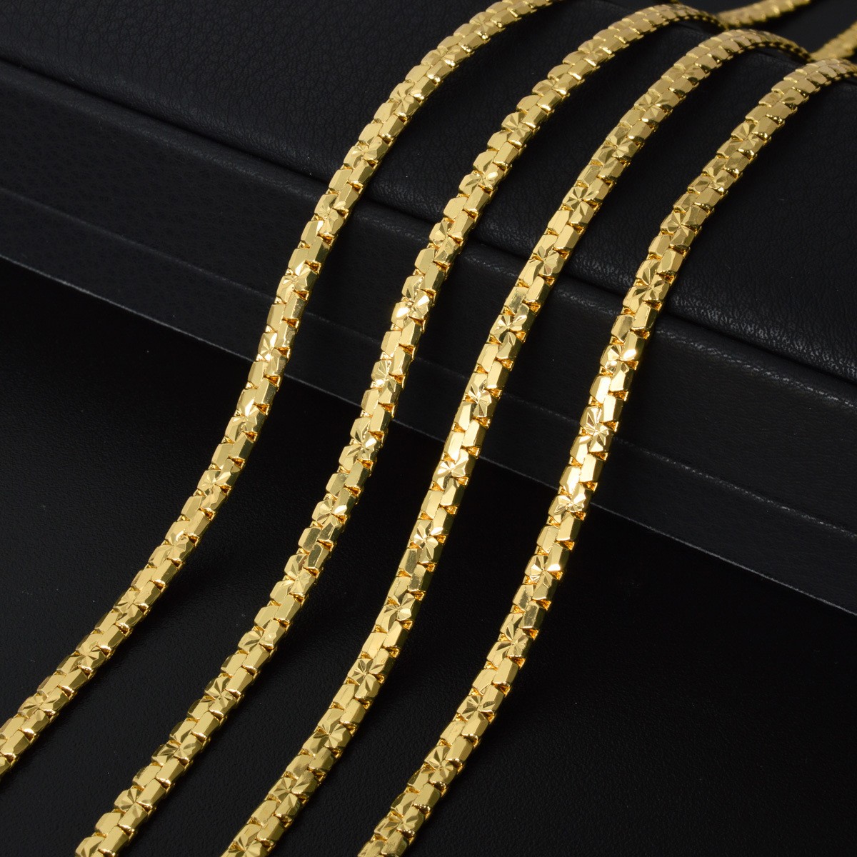 18K Gold Italian Flat Chain Necklace Super Shiny Unisex Stackable Jewelry 4mm