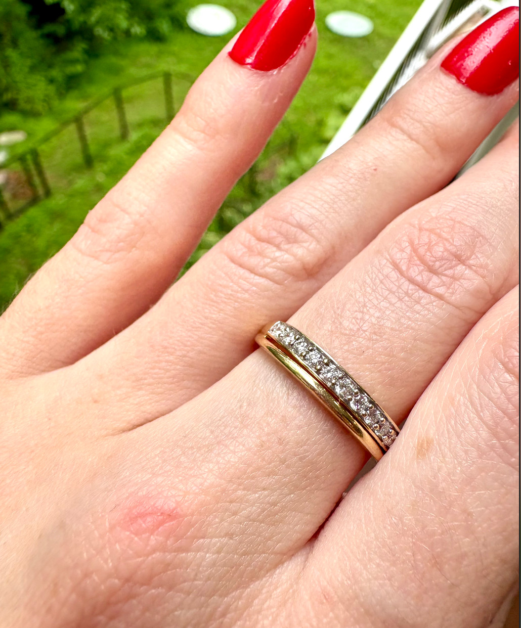 1/4 CT. T.W. Lab Grown White Diamond 10K Gold Wedding Band