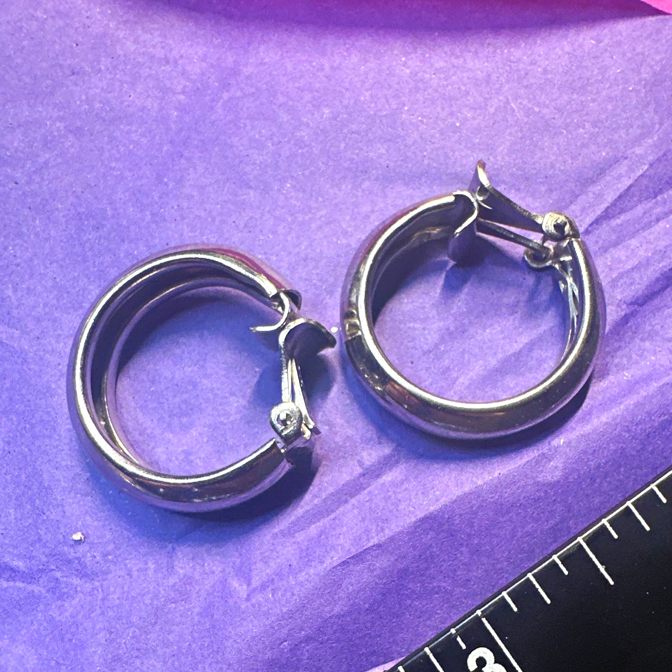 Silver Tone Stainless Steel Hoop Earrings Snap Closure Signed 1 in Pair