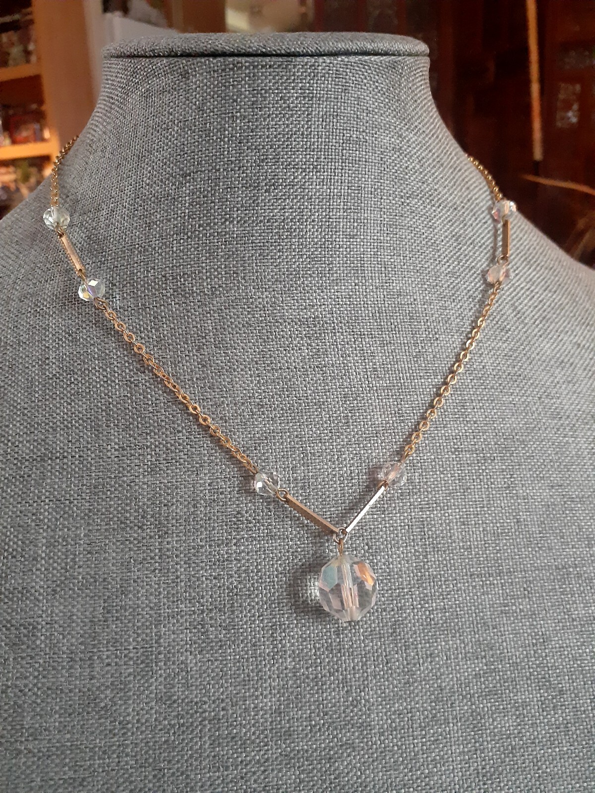 Vintage Crystal Fauceted pendant Y Drop Gold Tone Station Necklace