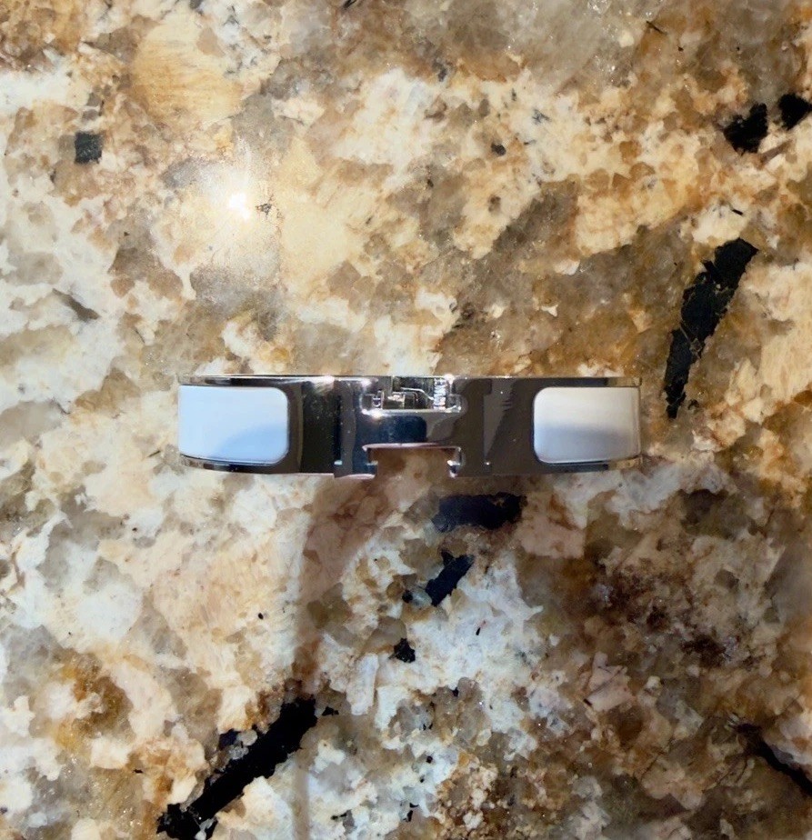 Hermes Clic H Bracelet Silver/White Size 17 Used In Excellent Condition