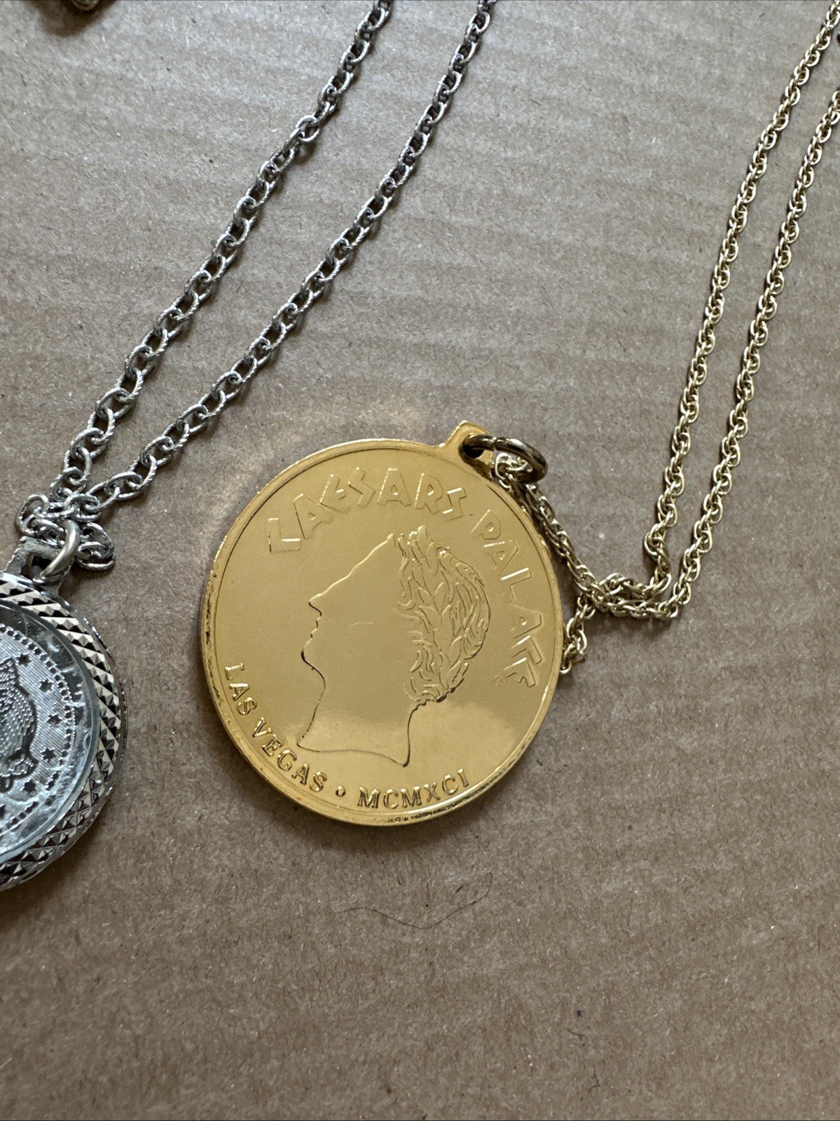 Lot Of 4 Commemorative Coin Medallion Pendent Necklace Multi Tones Ne3
