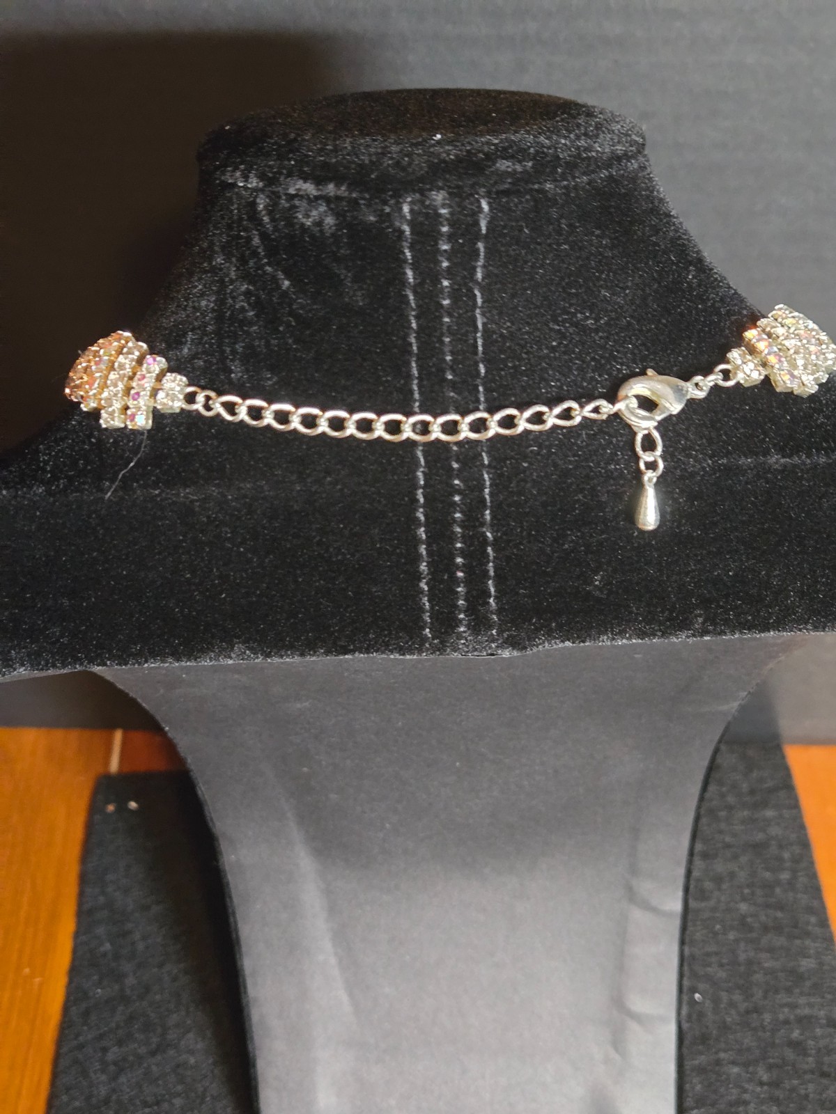 Clear Rhinestone Pointed Necklace Silver Tone