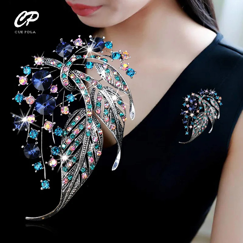 Elegant Colorful Hollow Leaf Brooch Pin for Women Coat Cardigan Accessories