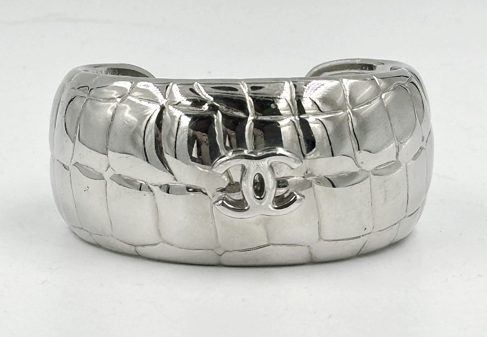 CHANEL Palladium Plated Metal Crocodile Embossed CC Cuff Bracelet Silver 2007