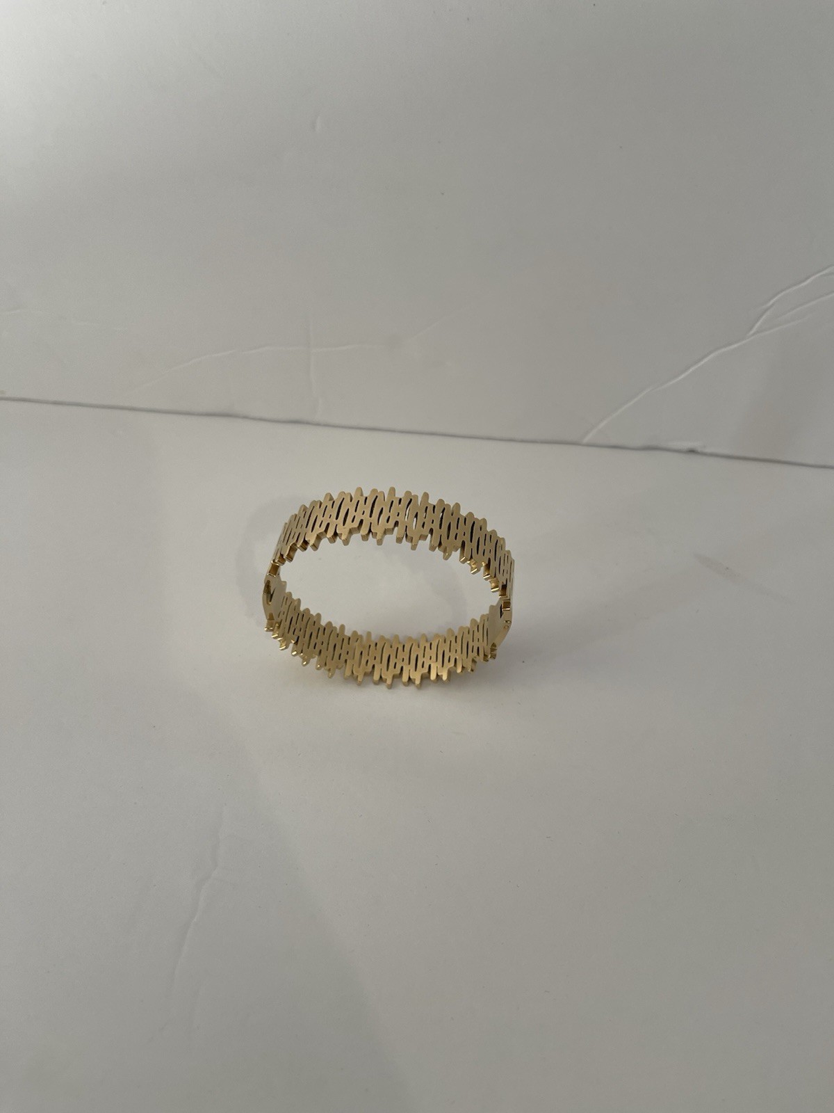 Bold Gold Tone Stainless Steel Geometric Wristlet Bracelet Large 10”