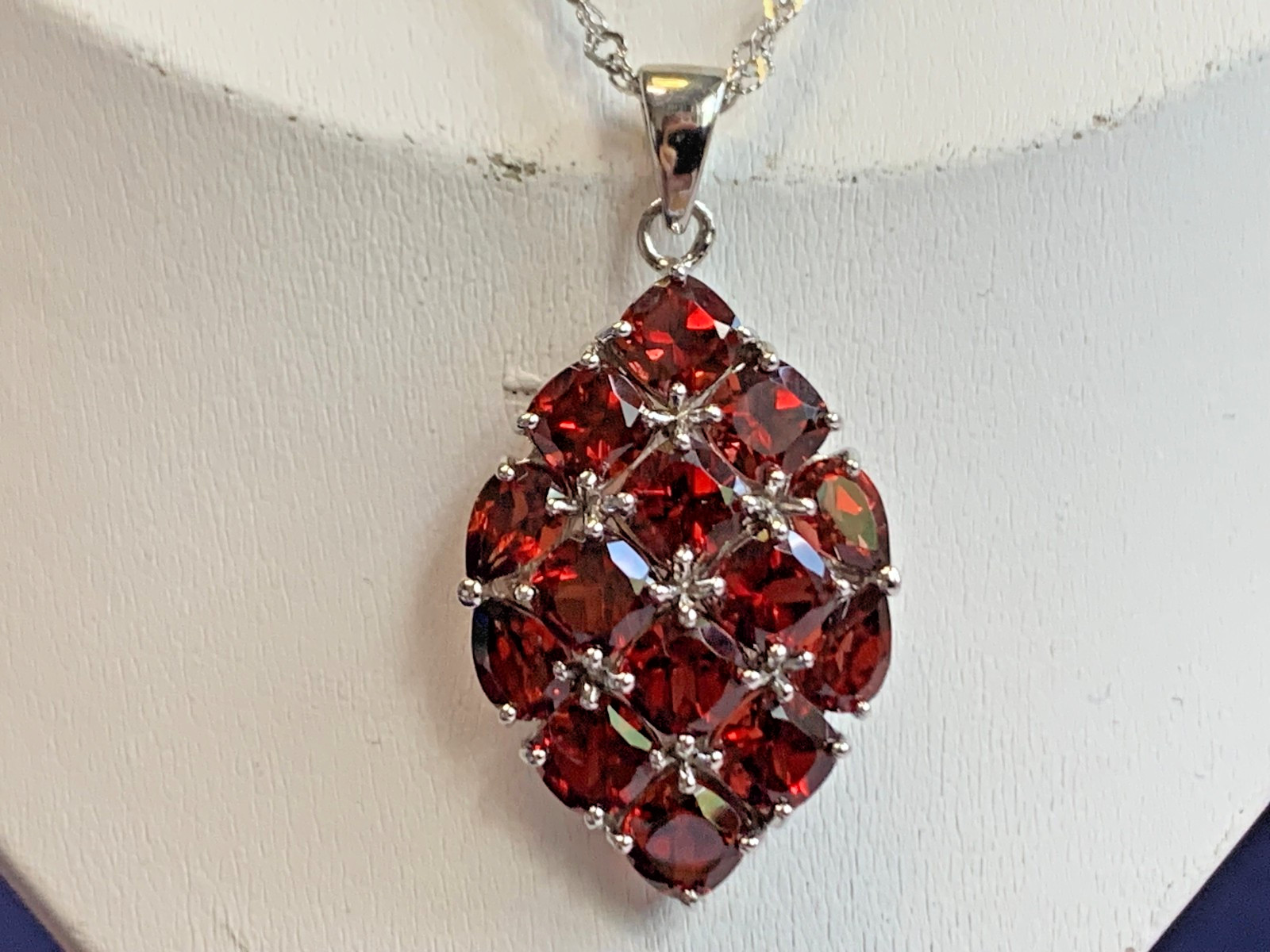 Sterling Silver Necklace 7g Fine Jewelry 19.5″ Chain Garnet Look Stones *READ*