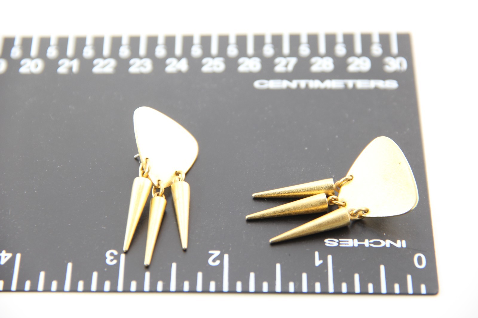 Pierced Earrings Mate Gold Tone Metal Dangle Drop Geometric Shaped