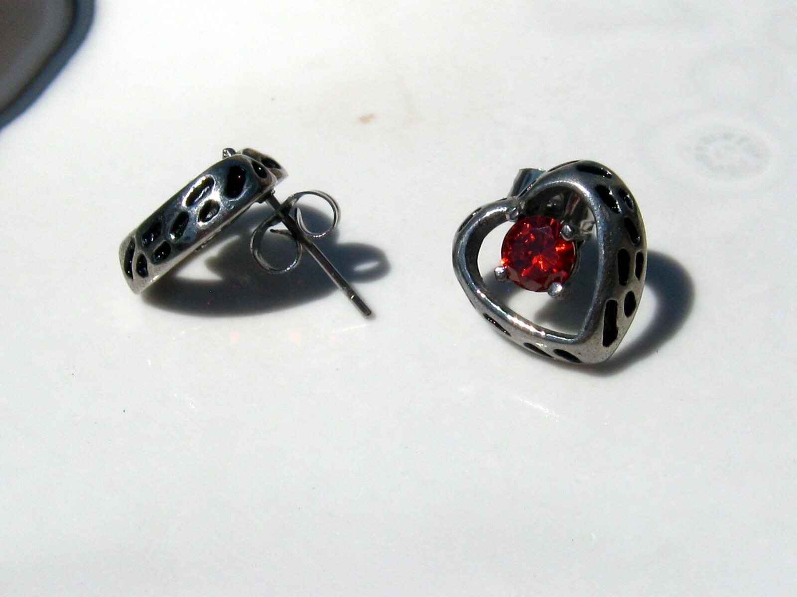 316L Surgical Steel Hollow Heart Earring With Red CZ Center Stone