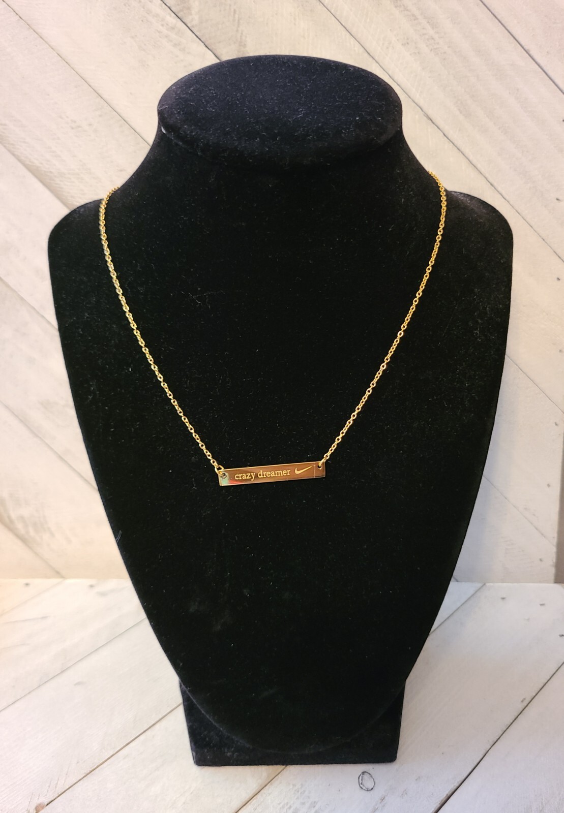 Nike Crazy Dreamer Swoosh Supreme Just Do It Necklace Unisex One Size Retired