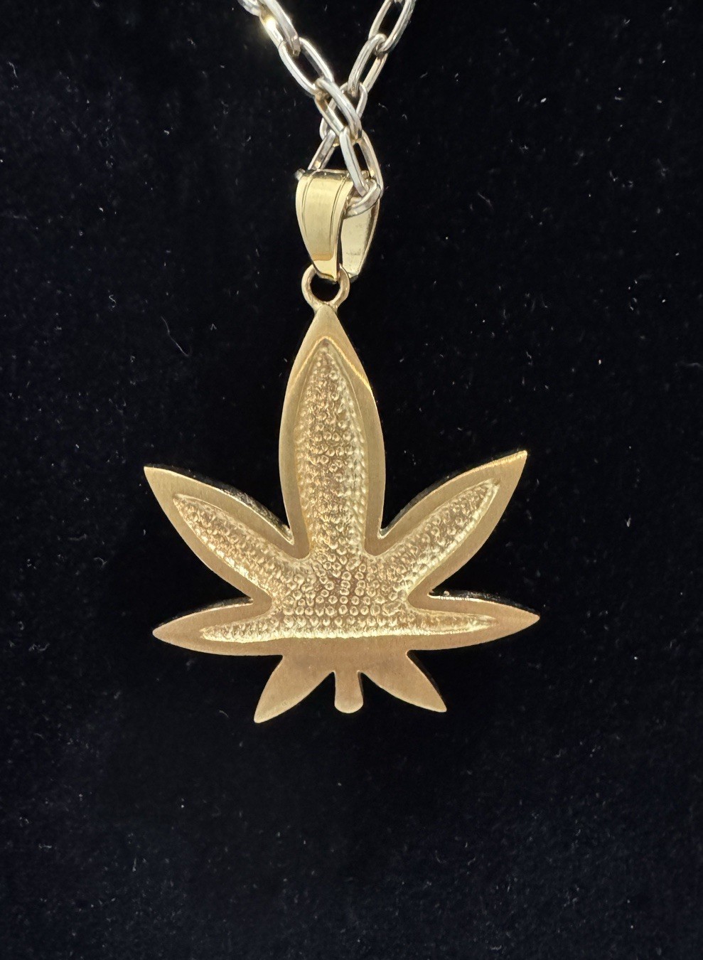 Marijuana, Weed, Leaf Rhinestone Pendant Necklace