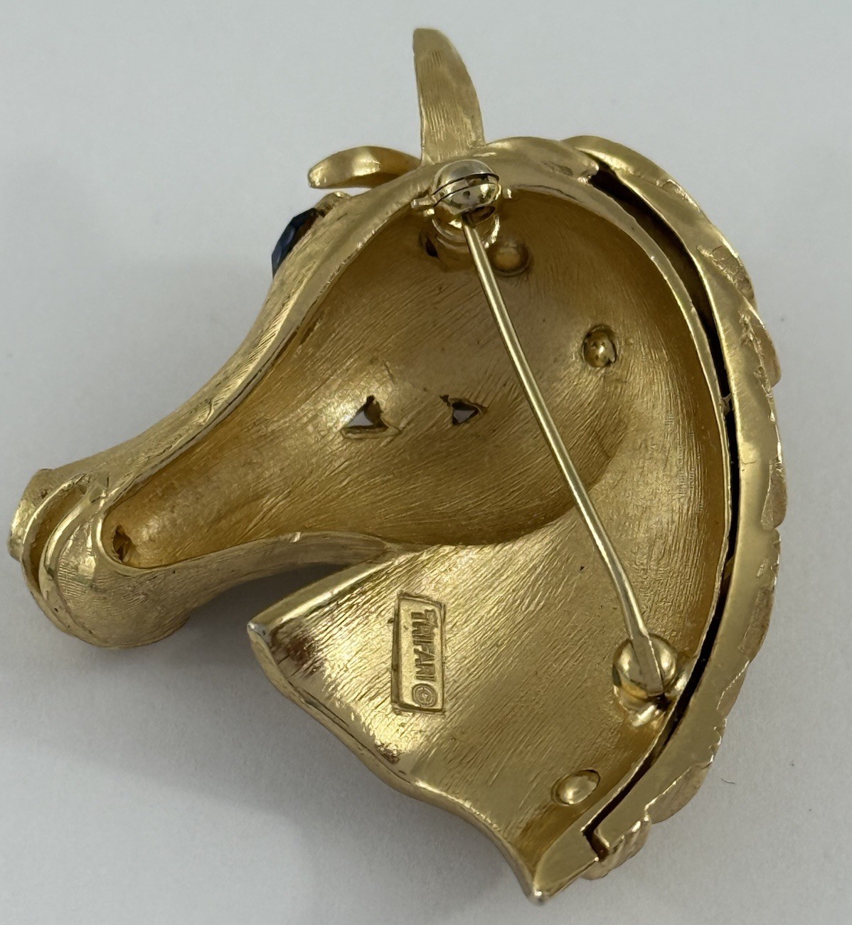 Vintage Crown Trifari Signed Gold-Tone Horse Head BroochPin Blue Rhinestone Eyes
