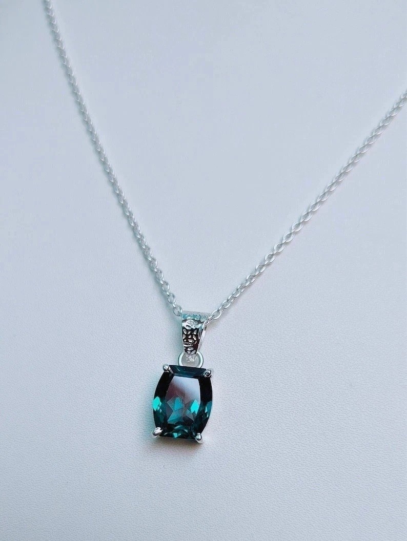 20 Ct Natural Teal Green Sapphire Gemstone Sterling Silver Pendant With Chain