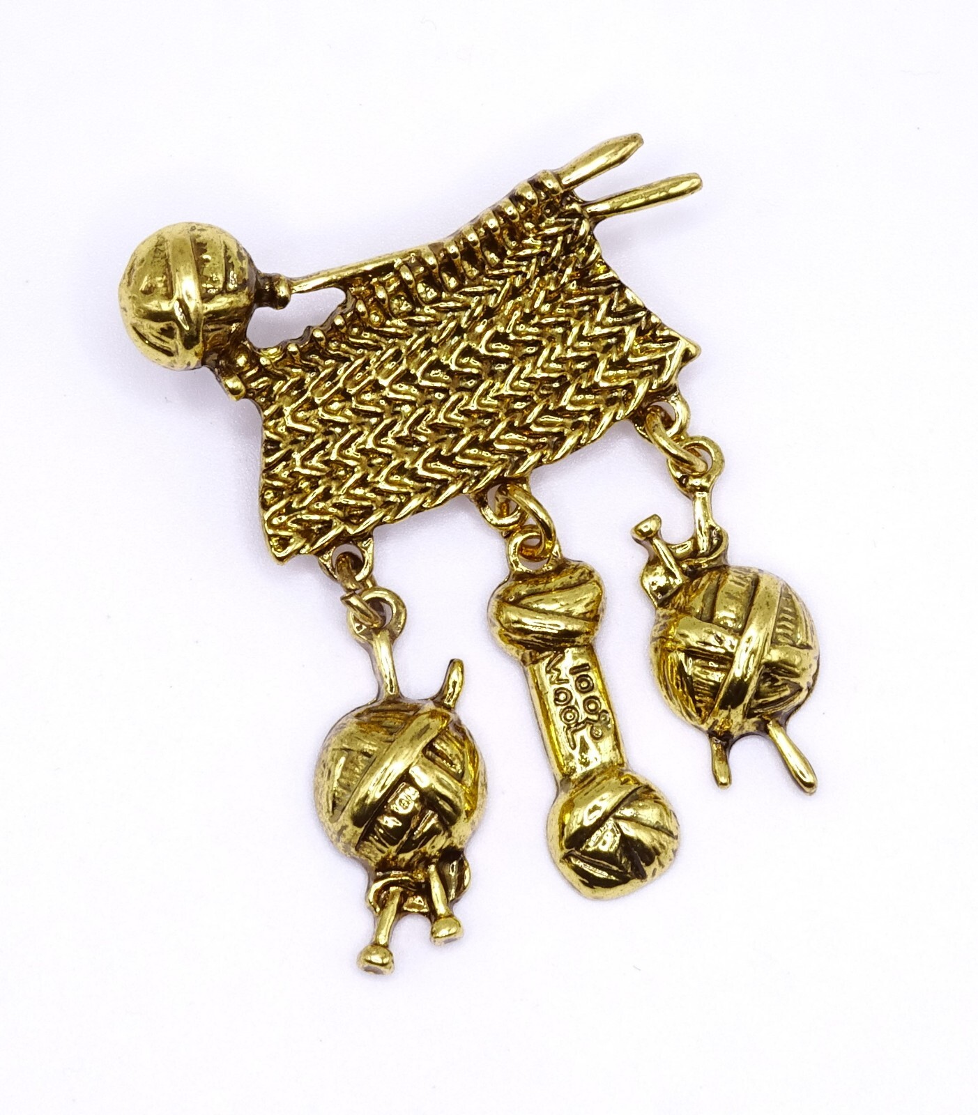 Knitting Hobby Craft Wool Gold Brooch Pin Brand New FREE P&P