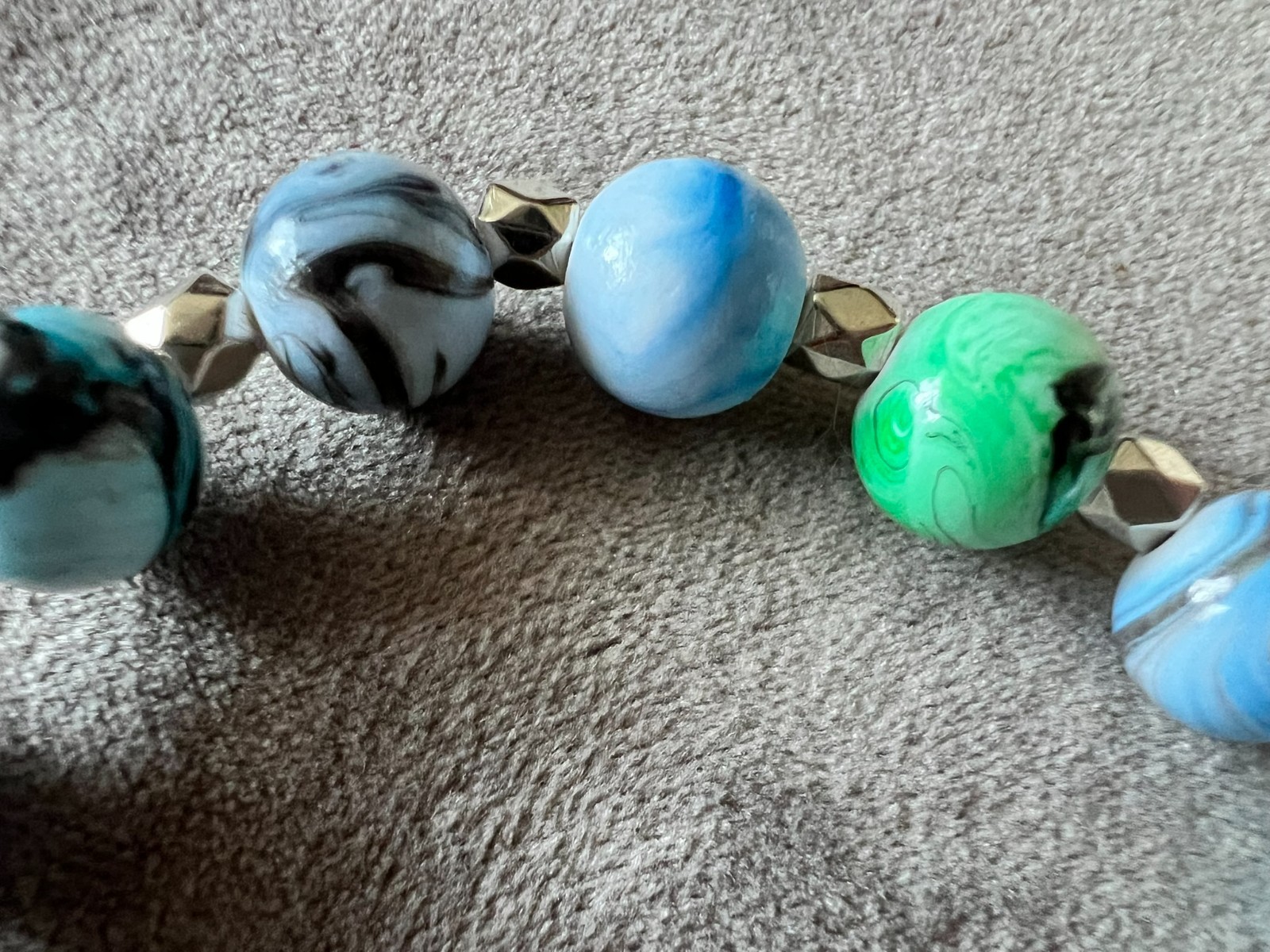 handmade elastic women marble paint acrylic beads & silver accent bracelet