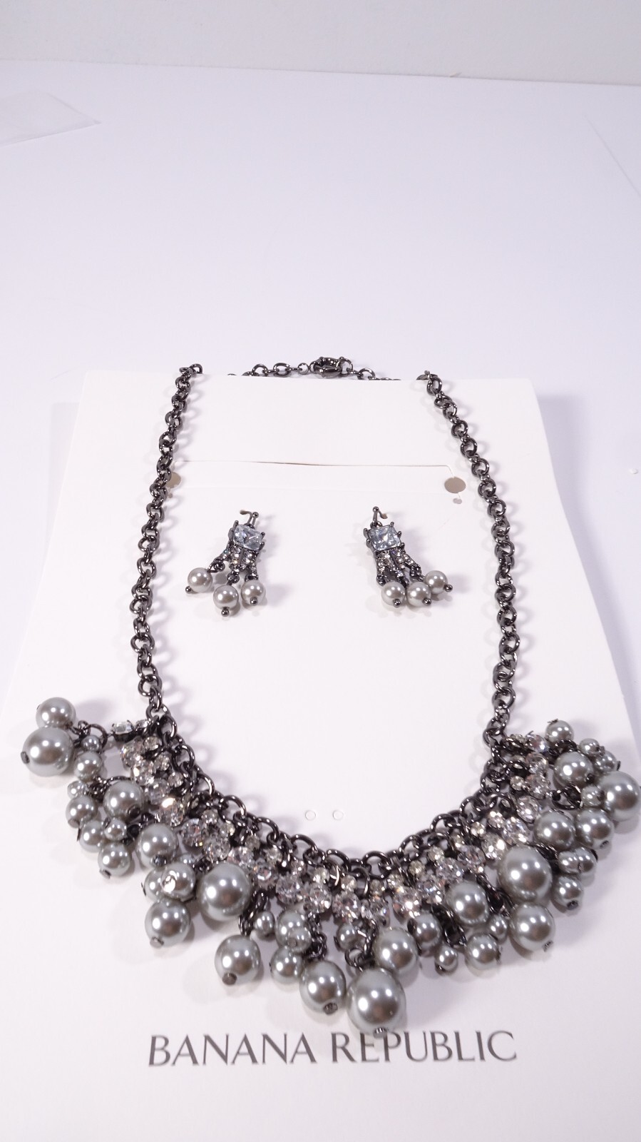 Banana Republic Women’s Silver Bauble Crystal Festive Necklace earrings NWT 90