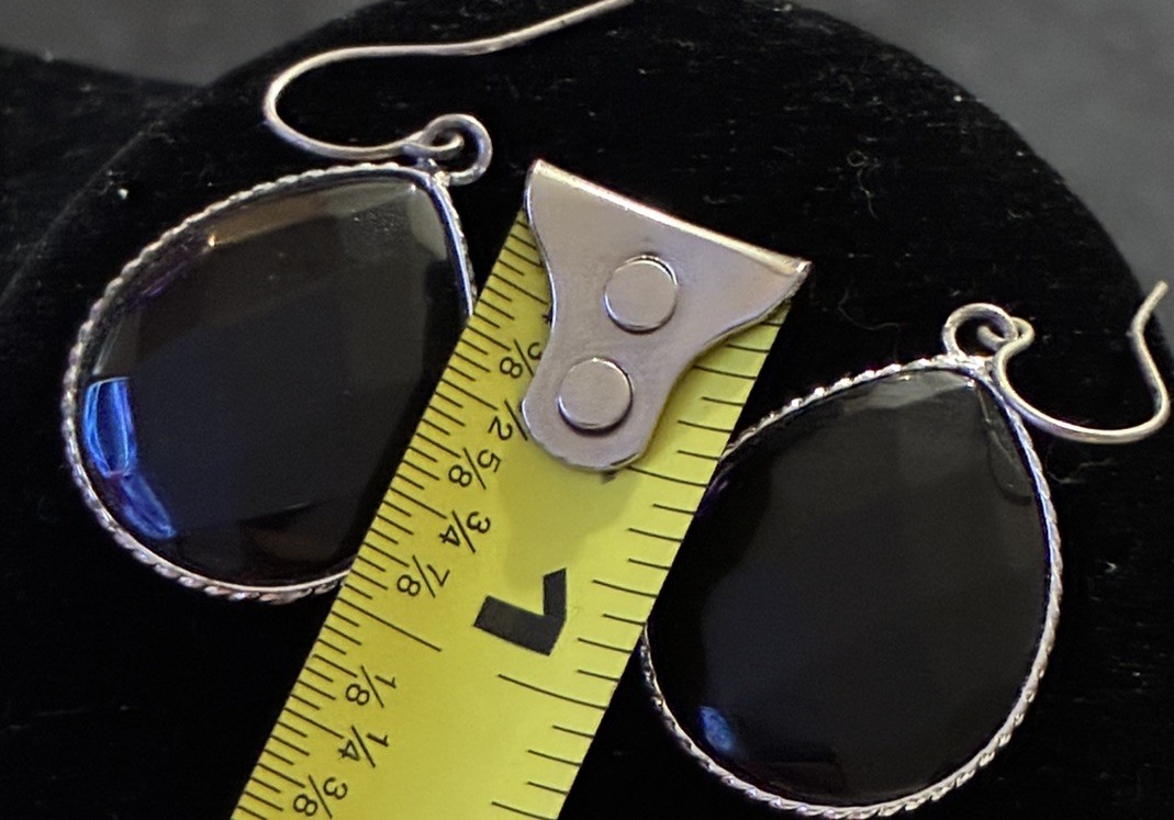 Silver plated Dangle Teardrop Earrings. ATI BR CM