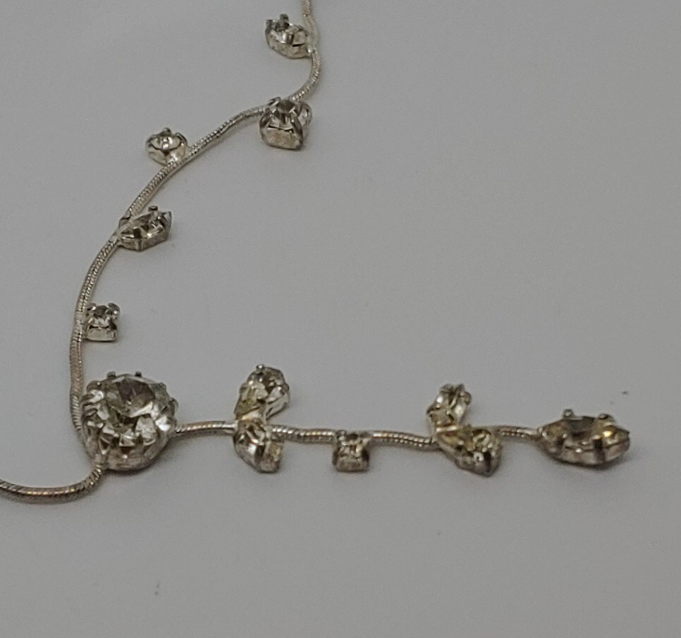 Carolee Silver Tone Rhinestone Y Drop 18″ Snake Chain Necklace 2″ Drop