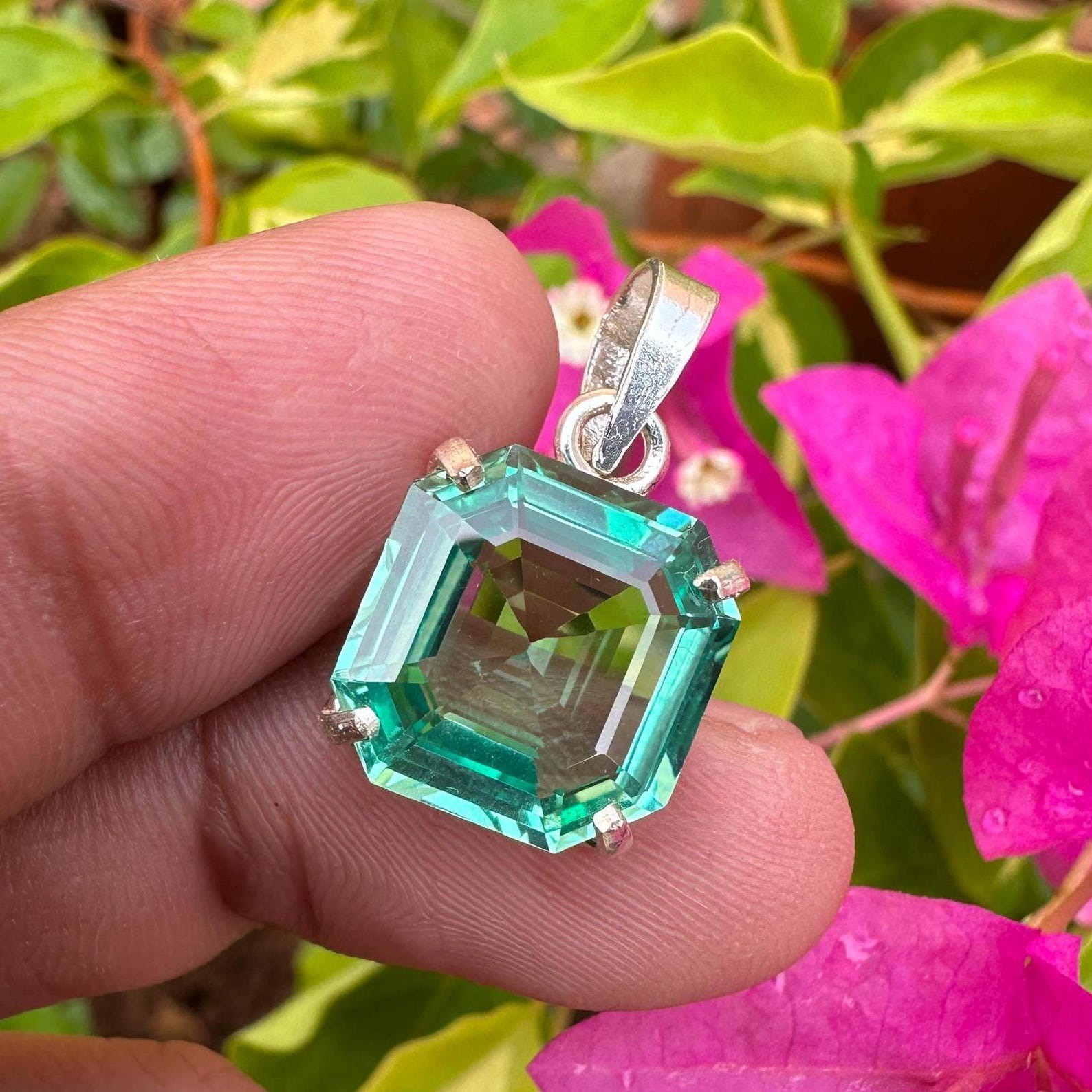 30 CT+ Natural Certified Green Sapphire Loose Gemstone 925 Solid Silver Pendant
