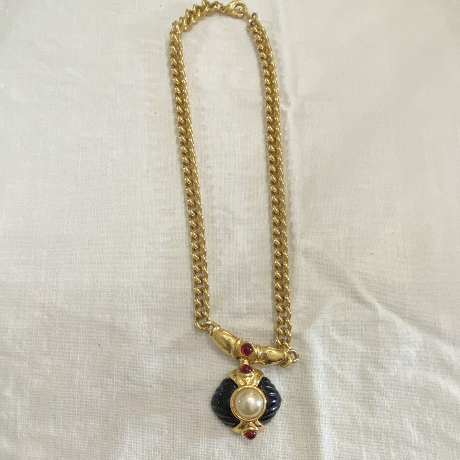 Authentic vintage 1990s Ivana Trump “Moghul Style” pendant necklace
