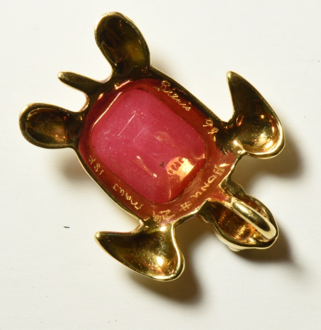 Nambulite Red Gem Silicate 8x10mm gem set in Hawaiian Turtle Honu 18k Pendant