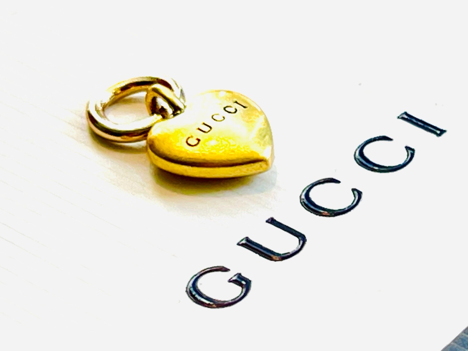 Gucci Pendant Signature 0,6 inch plus dust bag