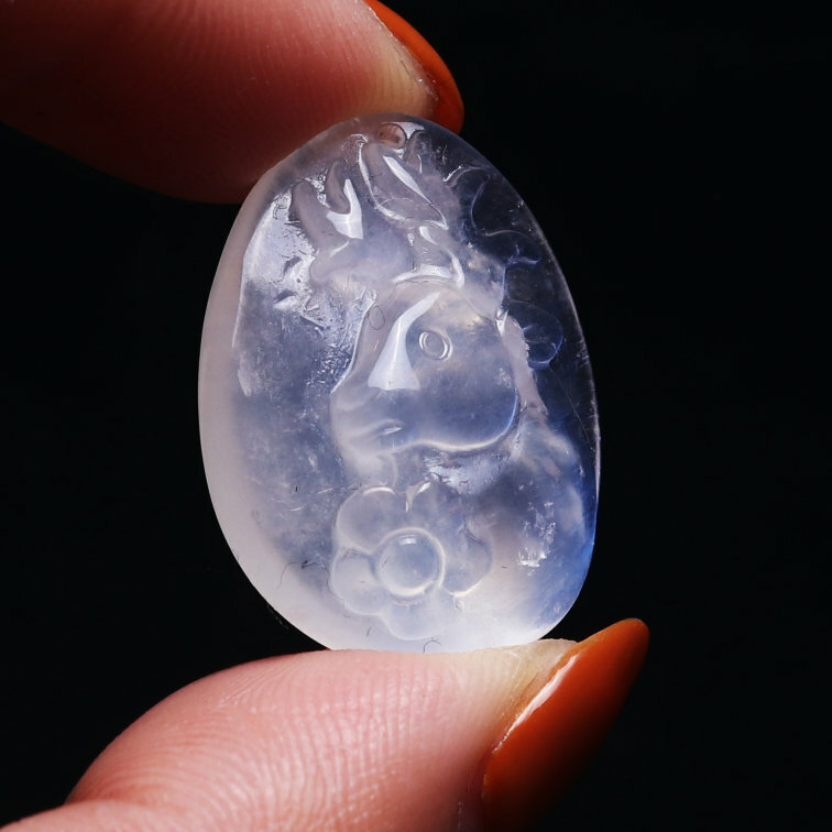 25.4*19.8*7.8mm Natural Blue Light Moonstone Crystal Clear Carving Pendant 16