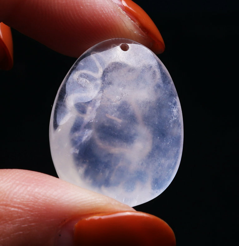 25.4*19.8*7.8mm Natural Blue Light Moonstone Crystal Clear Carving Pendant 16