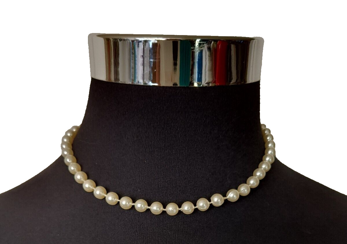 Women’s Beaded Necklace Imitation Creamy Color Pearls 18″ Spring Ring Closure