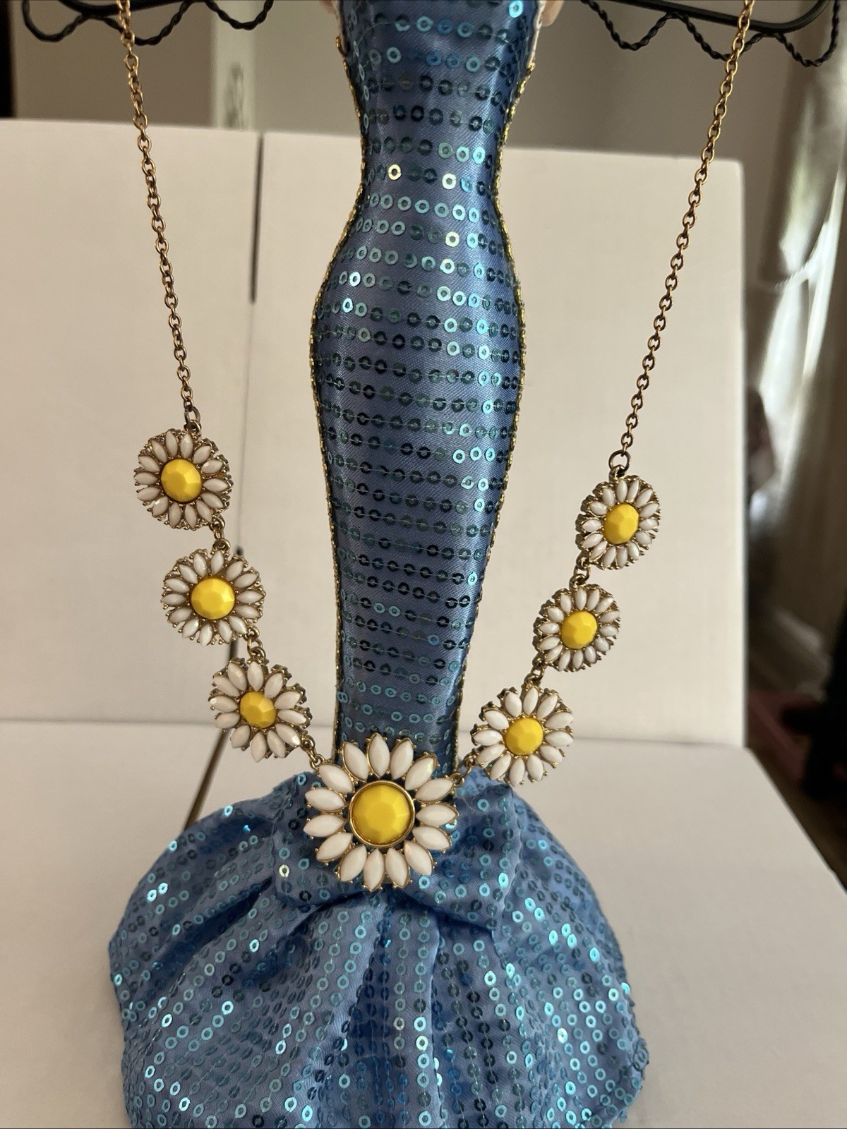 7 Charming Sisters “Daisies” Clasped 11 In.