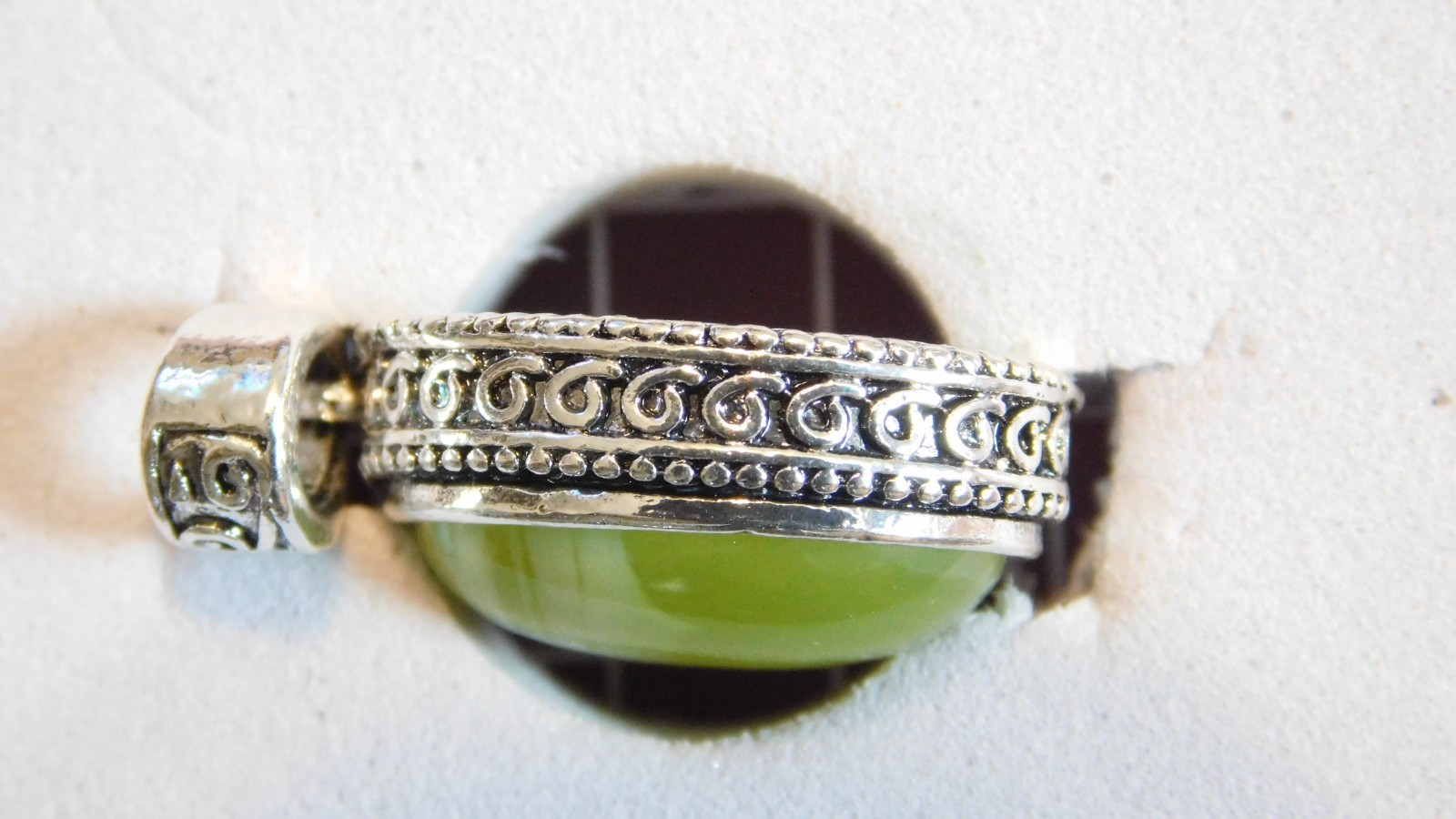Fashion Pendant 1″ x .5″ Green Stone w/ Silver-Tone Filigree surround – 62