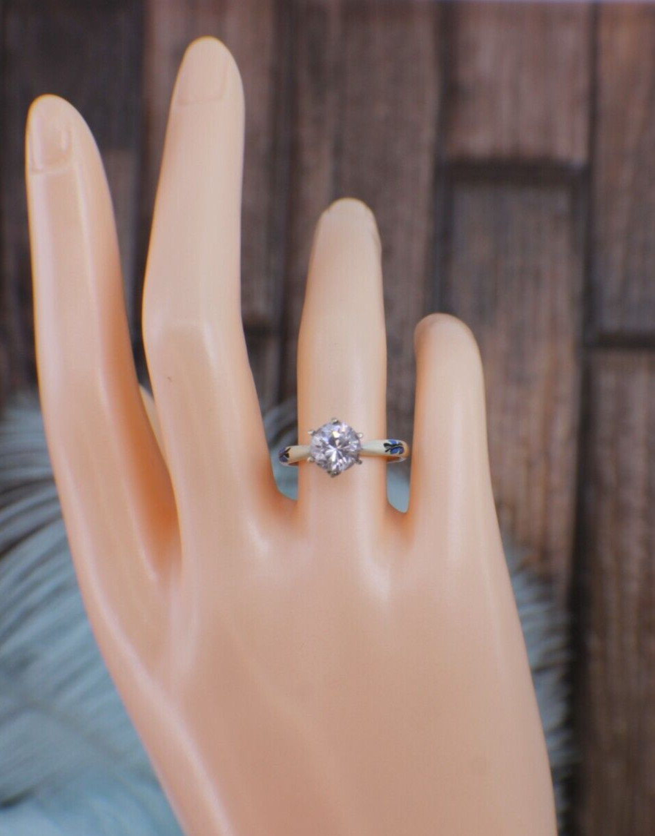 925 Sterling Silver CZ Ring Band Stackable sz 7 Enamel White Flowers Solitaire