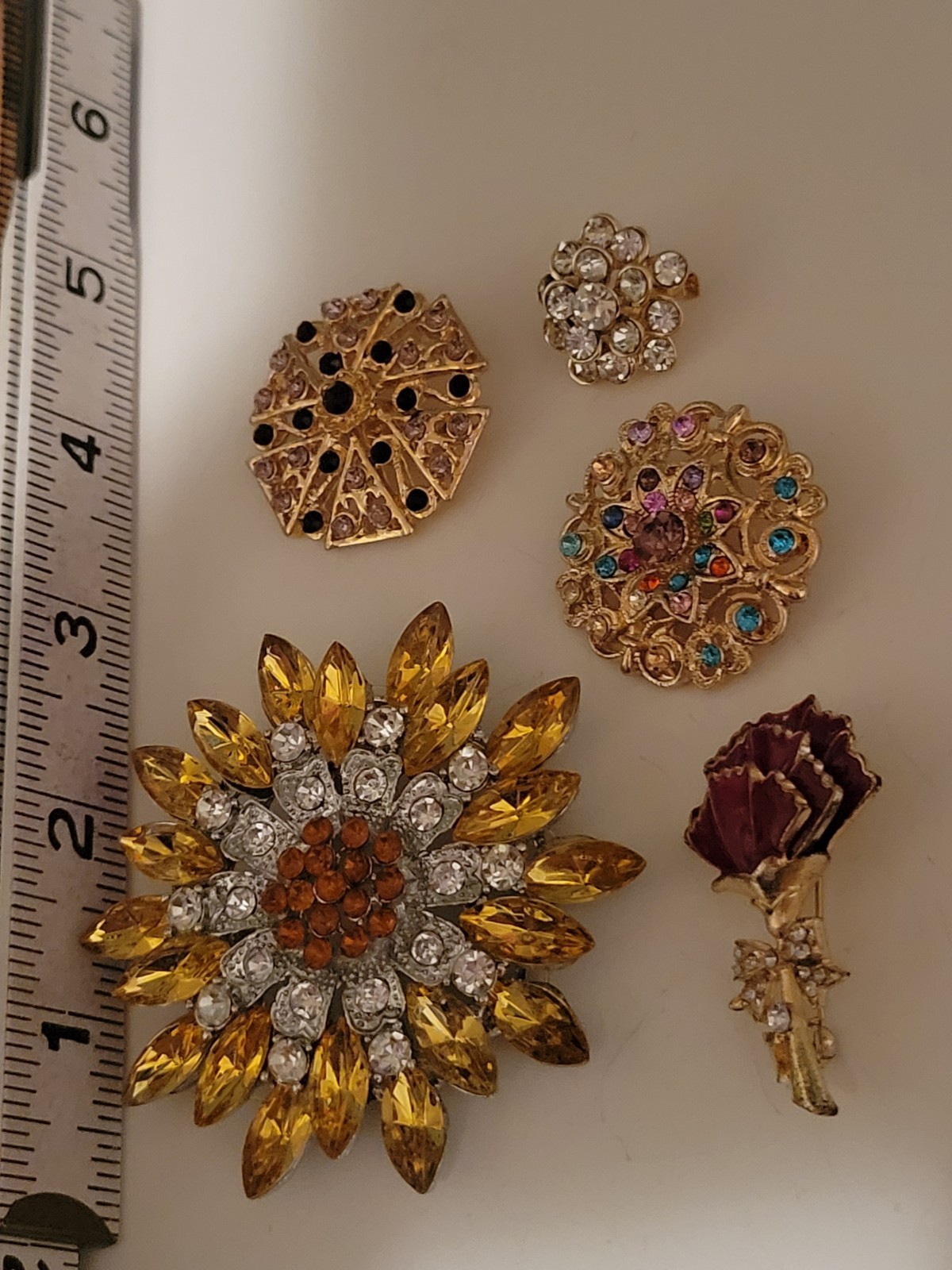 Gorgeous Rhinestone Flower Red Carnation Florals Brooch Jewelry Lot CA USA P229