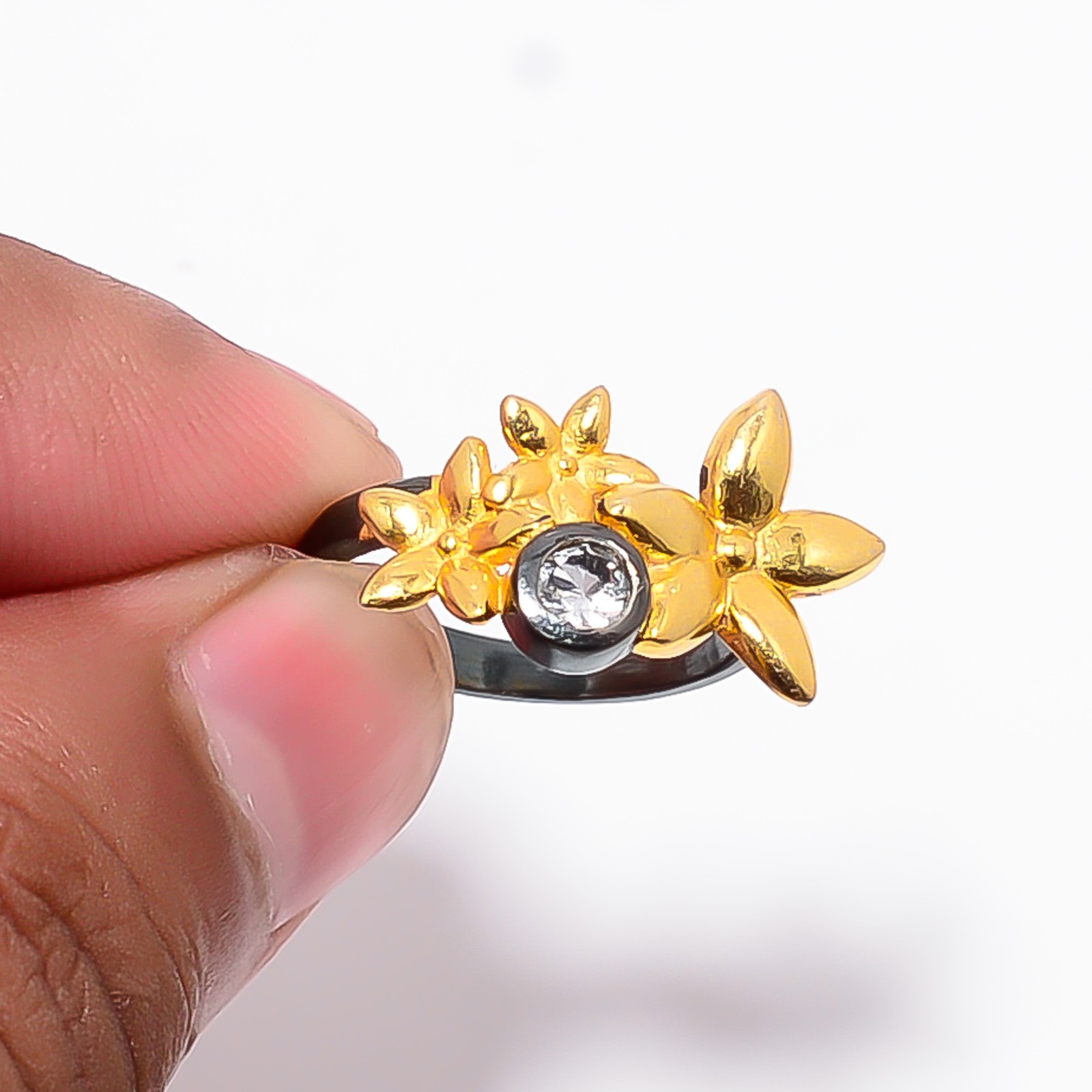 White Topaz Black And Gold Plated 925 Sterling Silver Ring S.7 R87431
