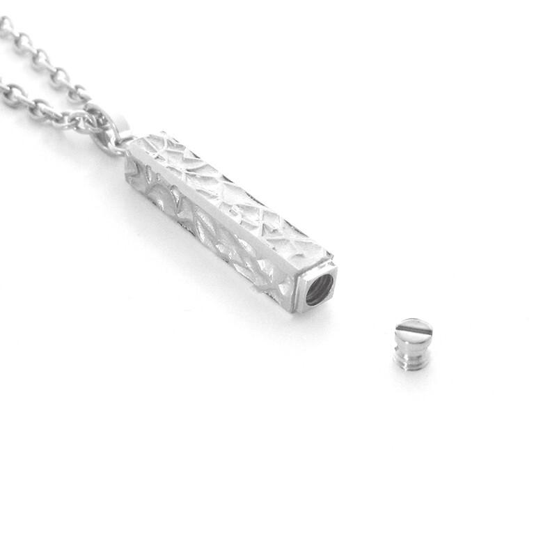 Stainless Steel Hammered Stick Cremation Jewelry Keepsake Urn for Human Ashes SV