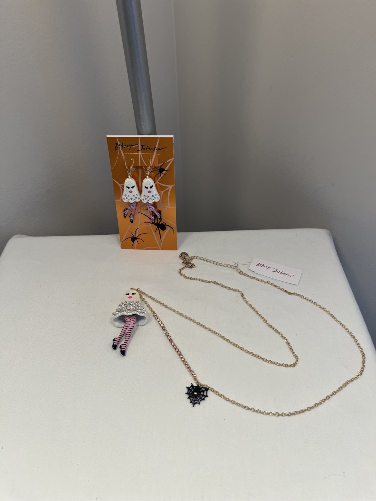 Betsey Johnson Necklace & Earrings Ghost Girl Dangle w/Spider Web Halloween BNWT