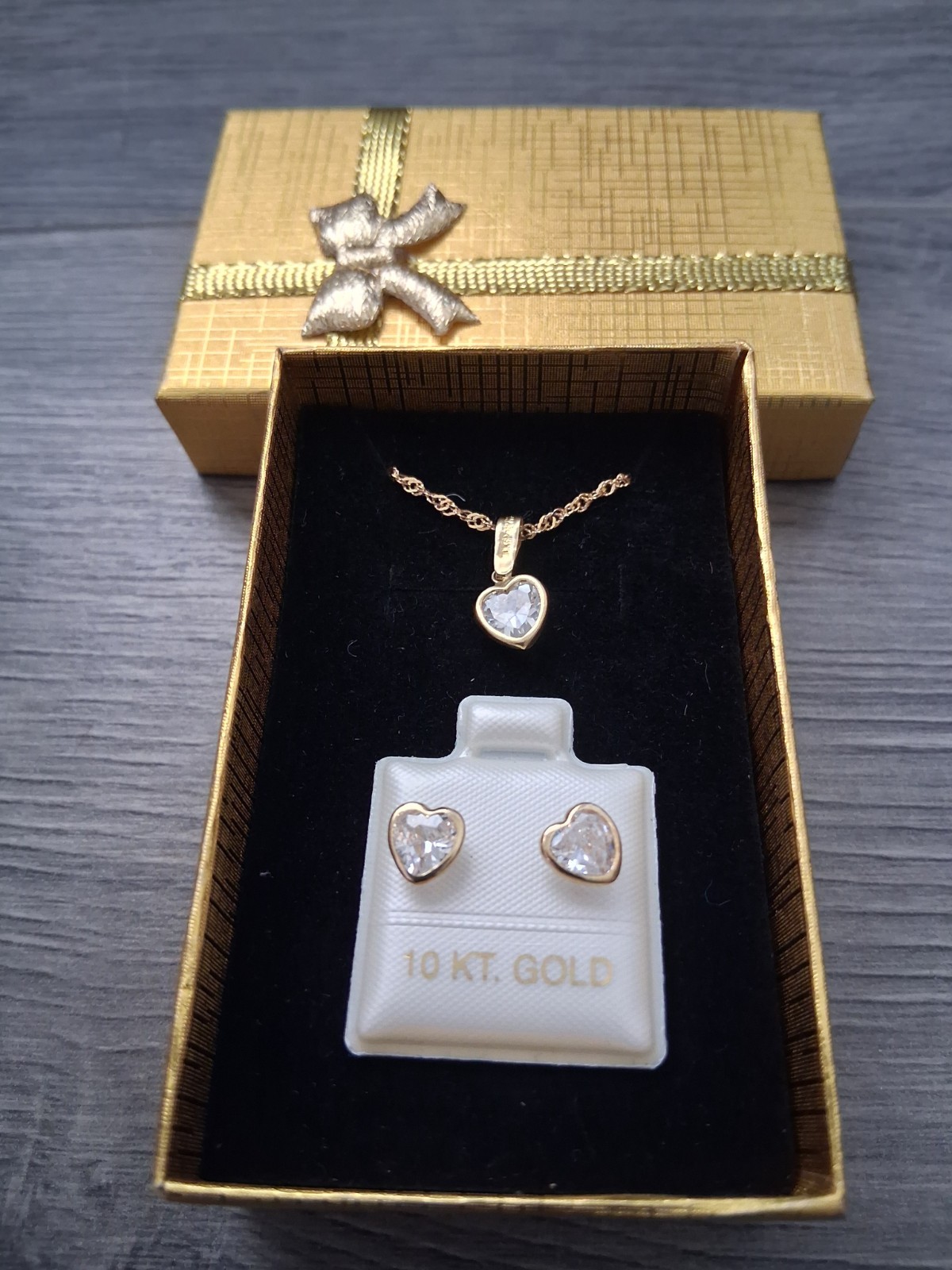 cadena dije y aretes de corazon oro de 10K Mexicano / 10k gold set 18″ long.