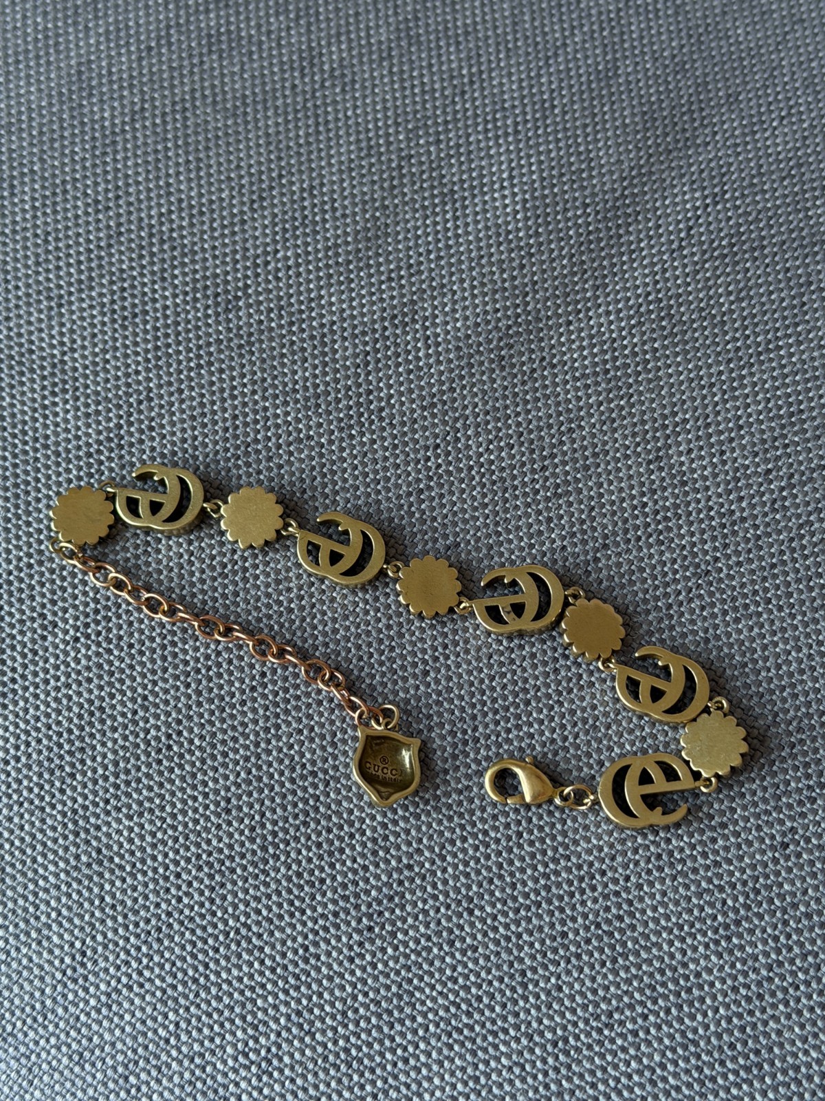 Gucci Gold Tone GG Double G Floral Bracelet Adjustable Chain Charm Luxury