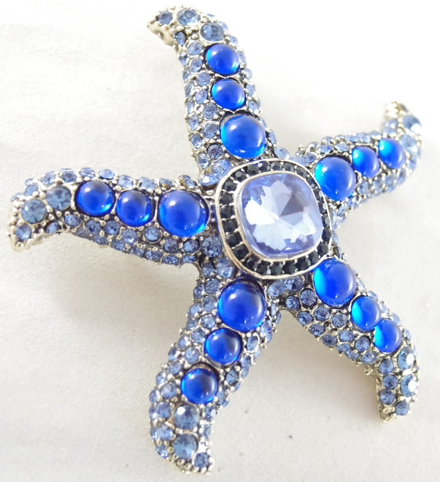 BIG UNSIGNED KENNETH JAY LANE INSPIRED BLUE RHINESTONE GLASS CAB STARFISH BROOCH