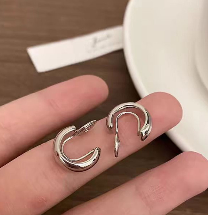 C-shaped Geometric Texture Incense Stand Clip Earrings Women Without Piercing A8