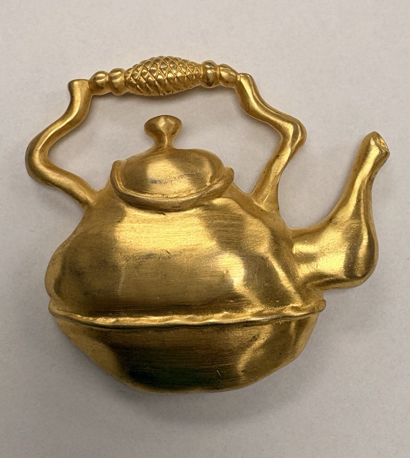 Gold Tone Teapot Brooch Pin Metal Food & Drink Theme 3 Inch No Stone – vintage